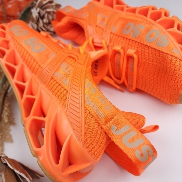 🔴 Orange Woman's Cross Trainer Running Sneakers Sz 37 - Picture 7 of 12